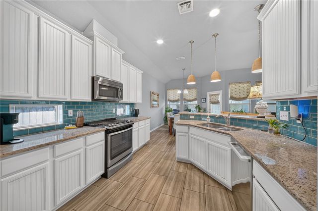2518 Las Estrellas St, Corpus Christi, TX 78414