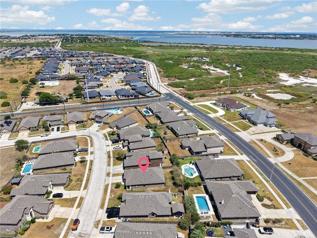 2518 Las Estrellas St, Corpus Christi, TX 78414