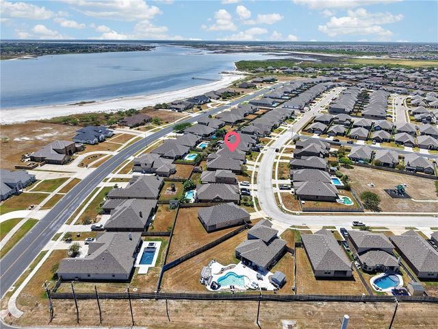 2518 Las Estrellas St, Corpus Christi, TX 78414