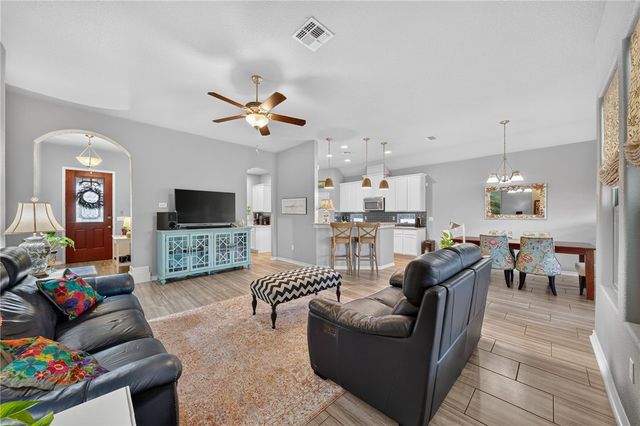 2518 Las Estrellas St, Corpus Christi, TX 78414