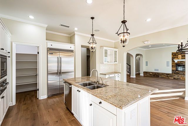 4133 Prado De Las Cabras, Calabasas, CA 91302