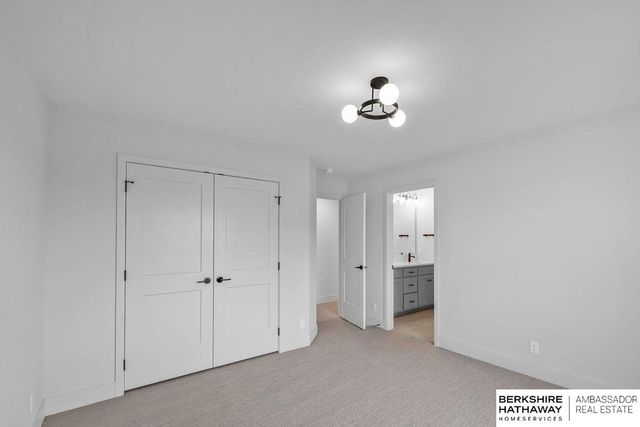 12620 S 78th Avenue, Papillion, NE 68046