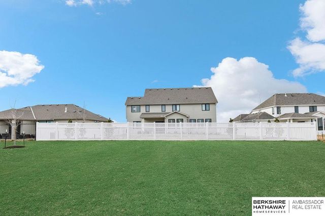 12620 S 78th Avenue, Papillion, NE 68046