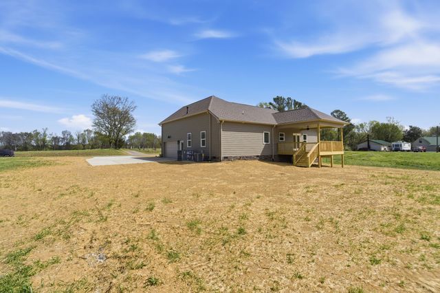 2981 Lights Chapel Rd, Greenbrier, TN 37073