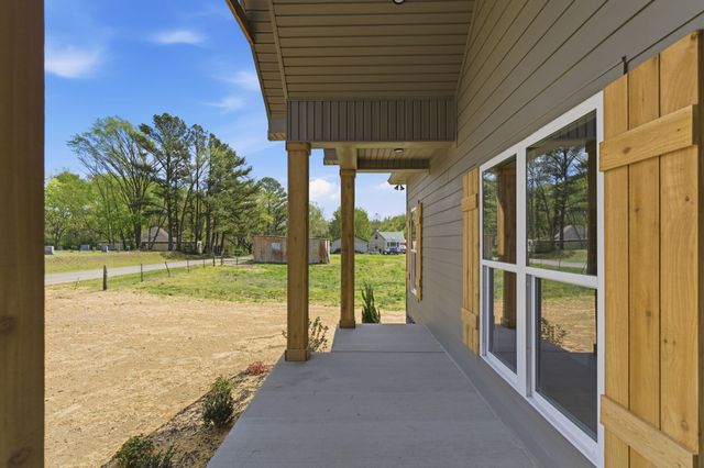 2981 Lights Chapel Rd, Greenbrier, TN 37073