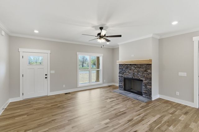 2981 Lights Chapel Rd, Greenbrier, TN 37073