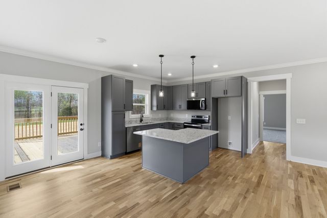 2981 Lights Chapel Rd, Greenbrier, TN 37073