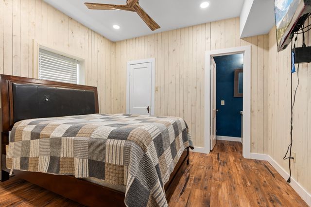 1504 Maple Street, Irving, TX 75060