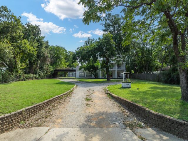 1504 Maple Street, Irving, TX 75060