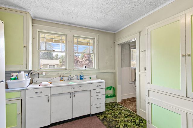 321 Willamette Avenue, Medford, OR 97504
