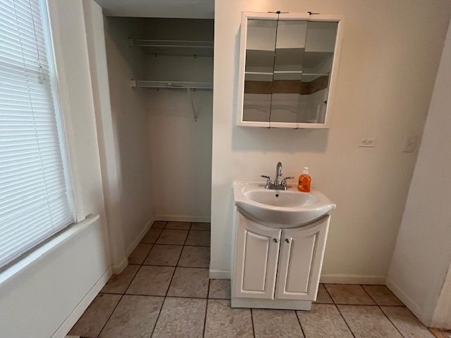 13304 S Burley Avenue, Chicago, IL 60633