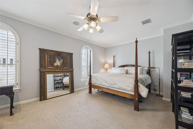 327 S Gate Stone, Houston, TX 77007