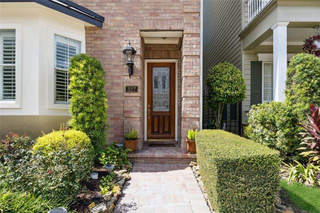 327 S Gate Stone, Houston, TX 77007