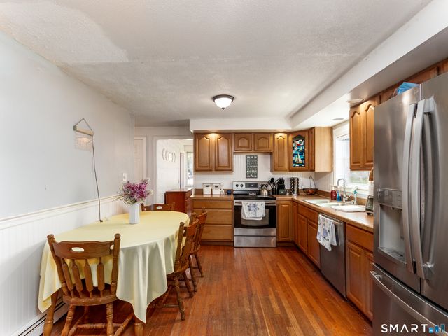 15 Bluff Avenue, Clinton, CT 06413