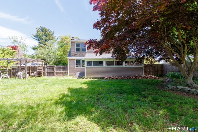15 Bluff Avenue, Clinton, CT 06413