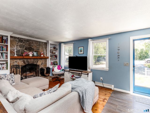 15 Bluff Avenue, Clinton, CT 06413