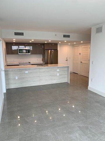 13800 Highland Dr 403, North Miami Beach, FL 33181