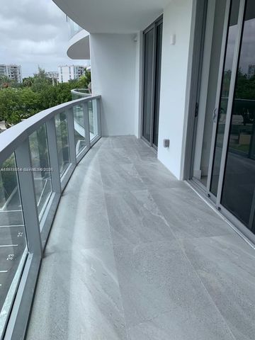 13800 Highland Dr 403, North Miami Beach, FL 33181