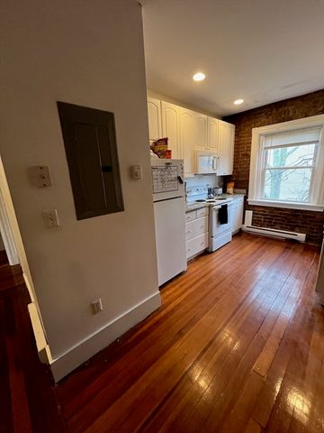 915 Beacon 3, Boston, MA 02215