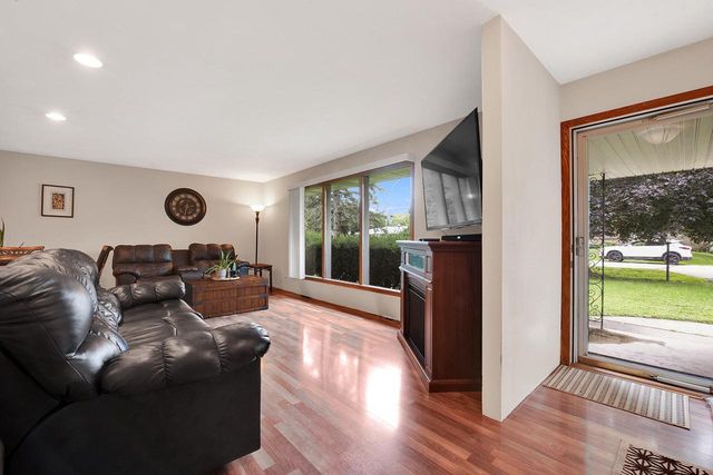 4722 St Regis DRIVE, Mount Pleasant, WI 53403