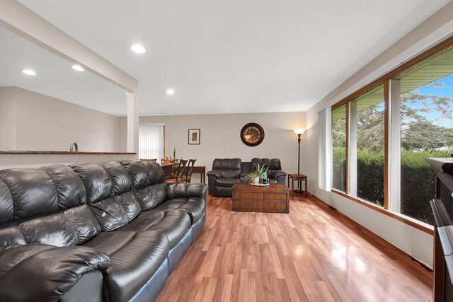 4722 St Regis DRIVE, Mount Pleasant, WI 53403