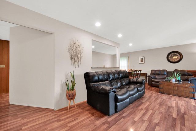 4722 St Regis DRIVE, Mount Pleasant, WI 53403