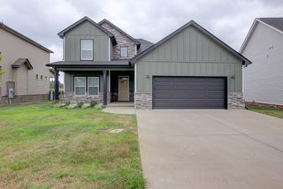 3051 Fort Sumter Dr, Clarksville, TN 37042