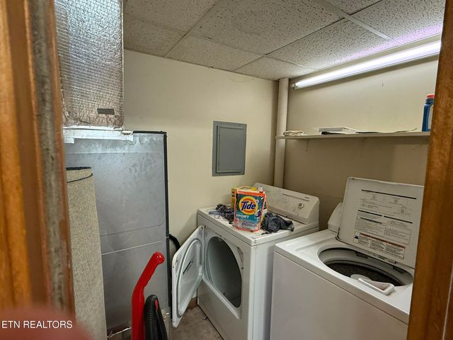 1918 Topside Rd, Louisville, TN 37777