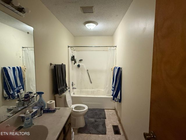 1918 Topside Rd, Louisville, TN 37777