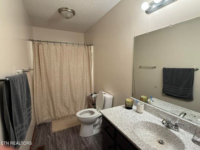 1918 Topside Rd, Louisville, TN 37777