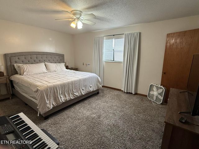 1918 Topside Rd, Louisville, TN 37777