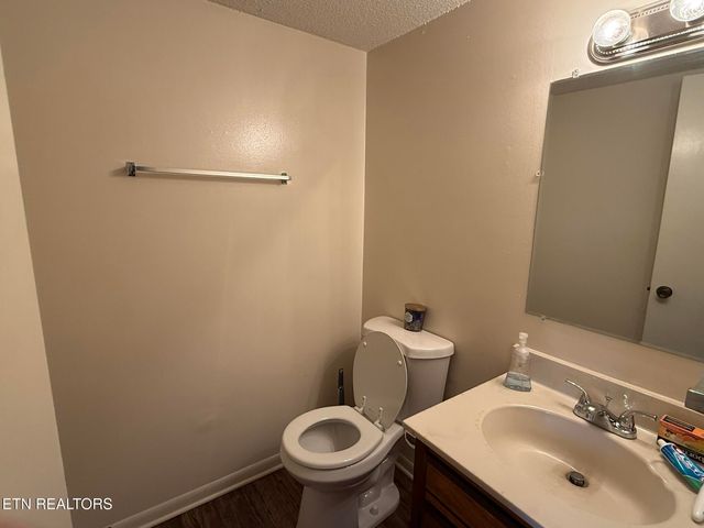 1918 Topside Rd, Louisville, TN 37777