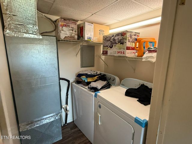 1918 Topside Rd, Louisville, TN 37777