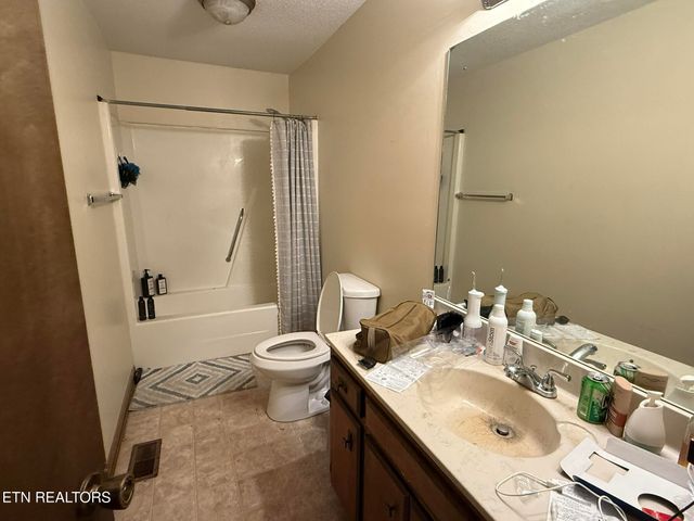 1918 Topside Rd, Louisville, TN 37777