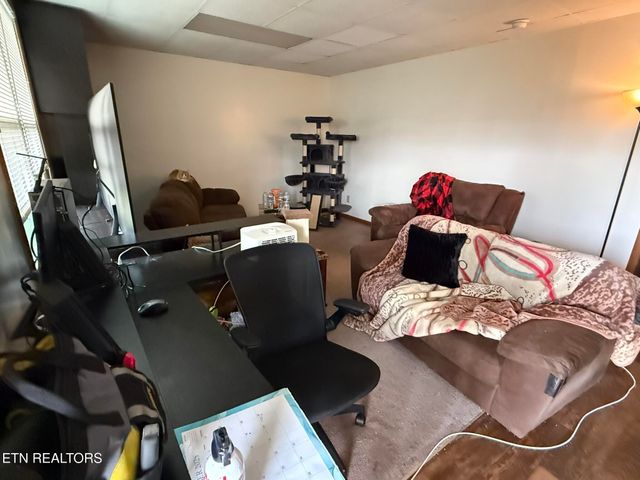 1918 Topside Rd, Louisville, TN 37777