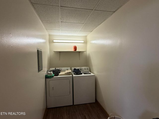 1918 Topside Rd, Louisville, TN 37777