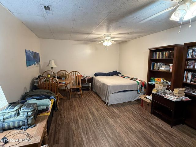 1918 Topside Rd, Louisville, TN 37777