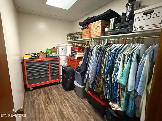 1918 Topside Rd, Louisville, TN 37777