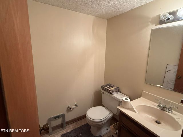 1918 Topside Rd, Louisville, TN 37777