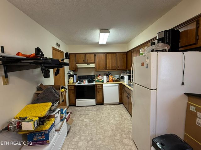 1918 Topside Rd, Louisville, TN 37777