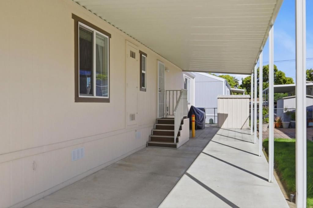 Image 17 of property listing at Address unavailable.