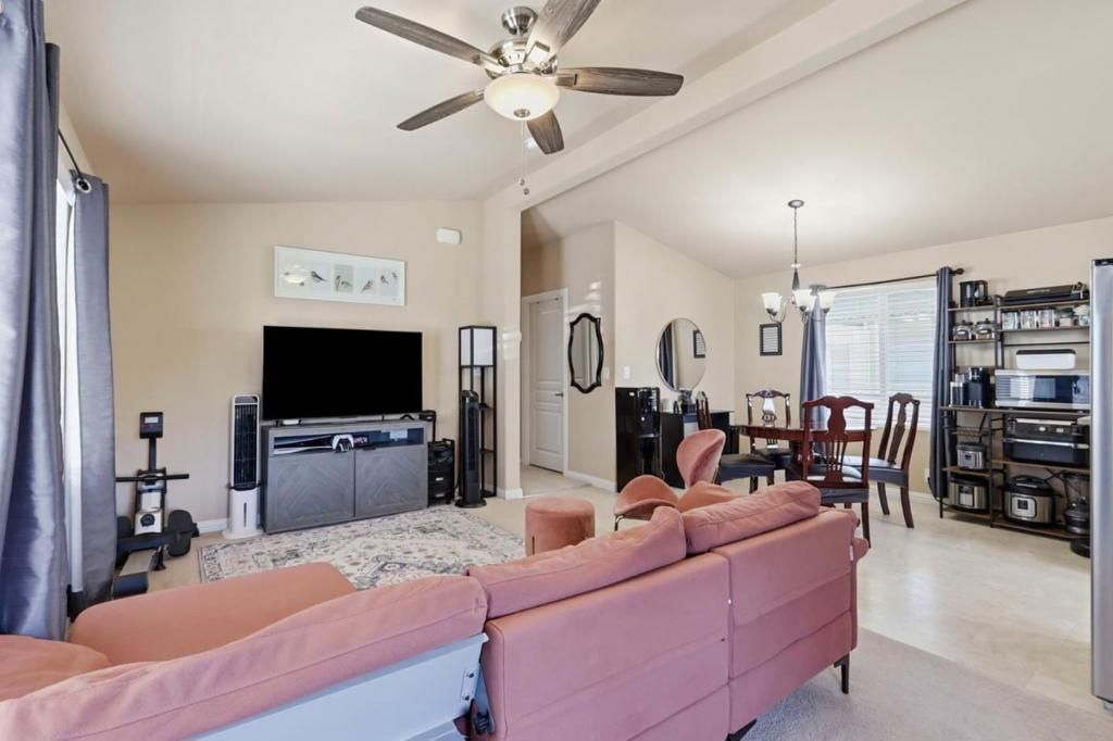 Image 5 of property listing at Address unavailable.