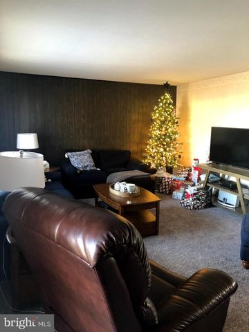 104 FAIRVIEW DR, Glassboro, NJ 08028