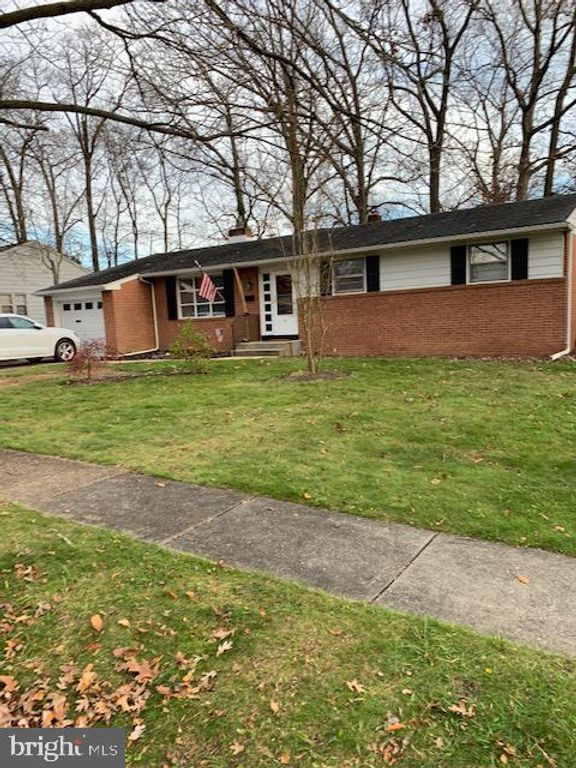 104 FAIRVIEW DR, Glassboro, NJ 08028