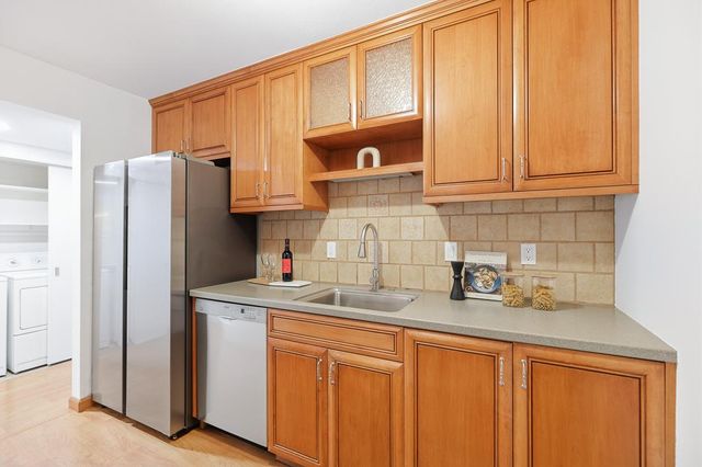 125 Connemara Way 32, Sunnyvale, CA 94087