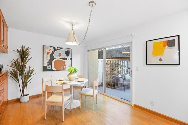 125 Connemara Way 32, Sunnyvale, CA 94087