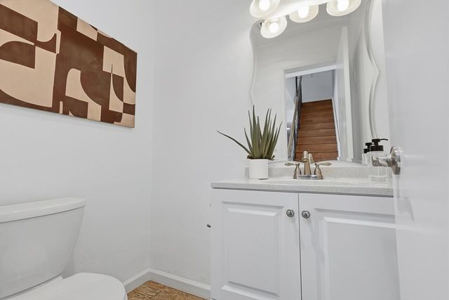 125 Connemara Way 32, Sunnyvale, CA 94087