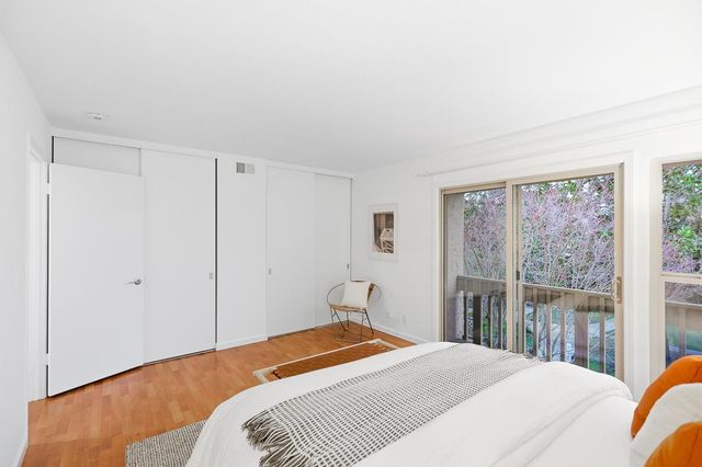 125 Connemara Way 32, Sunnyvale, CA 94087