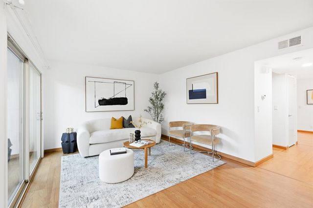 125 Connemara Way 32, Sunnyvale, CA 94087