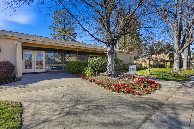 125 Connemara Way 32, Sunnyvale, CA 94087